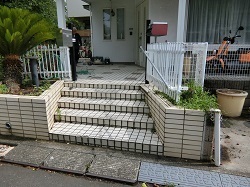 綾瀬T邸 駐車場-前.JPG